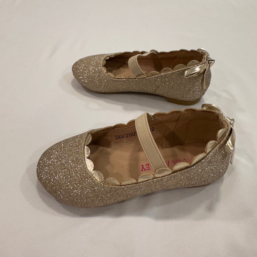 Laura Ashley Glitter Scalloped Ballet‎ Flats Kids Size 6 Gold Bow | Princesscore